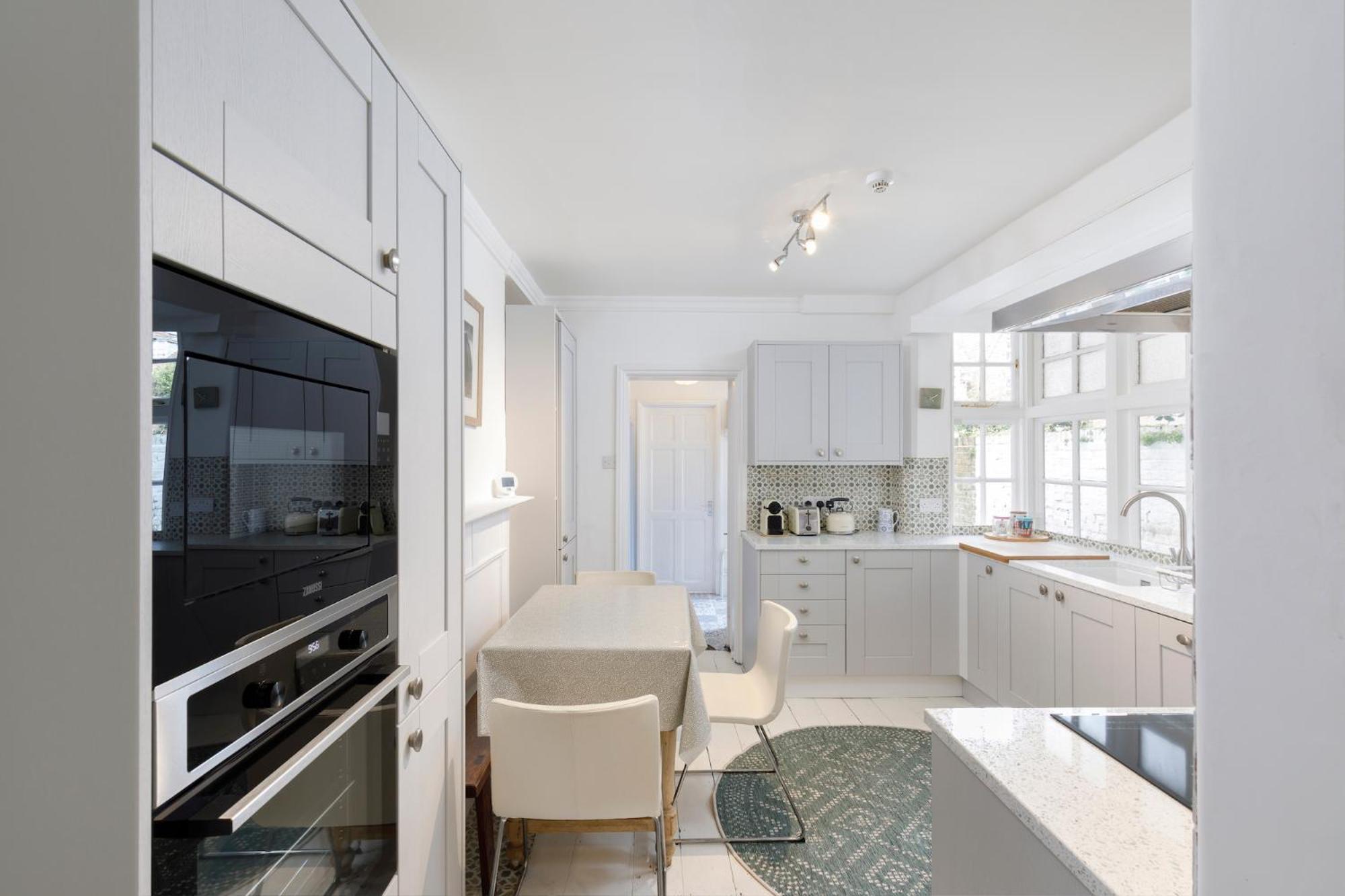 Central Hove Flat W Large Garden ภายนอก รูปภาพ